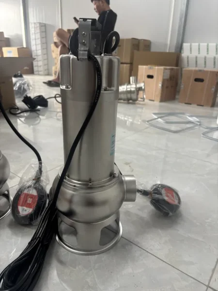 Nhận biết bơm chìm inox Perotac chính hãng, tránh hàng dựng