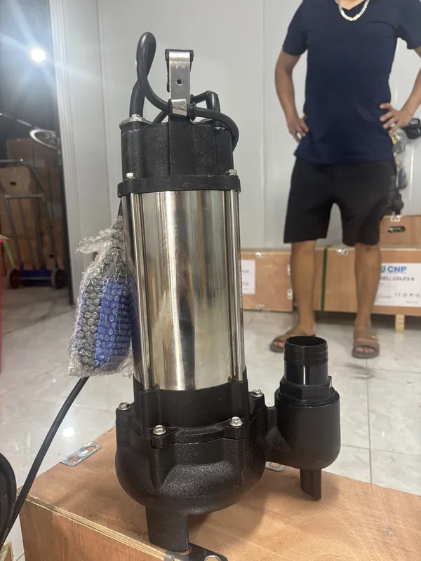 Đánh giá bơm chìm nước thải Redpump từ hố thu nhà xưởng