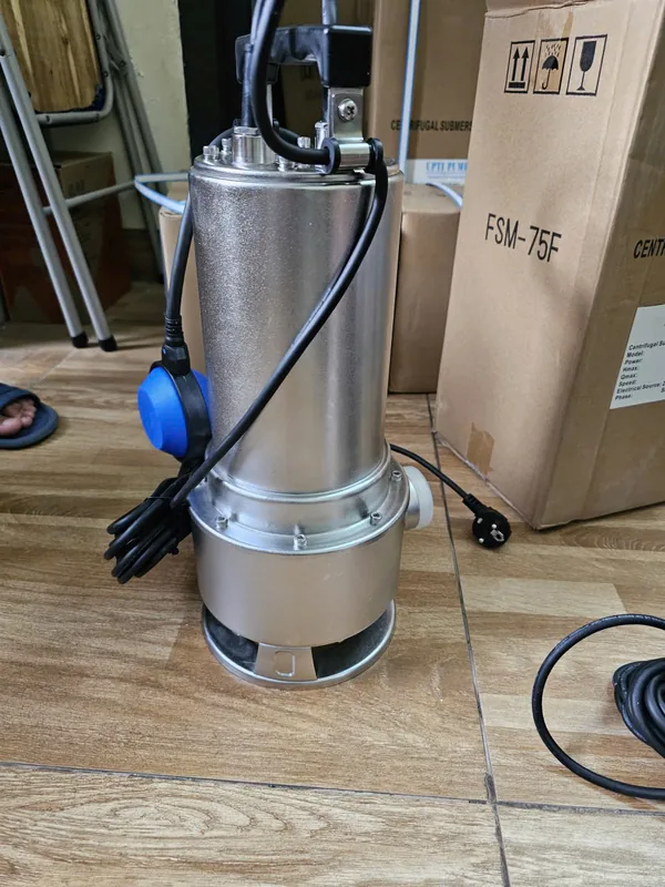 Nhãn và thông số thiết bị